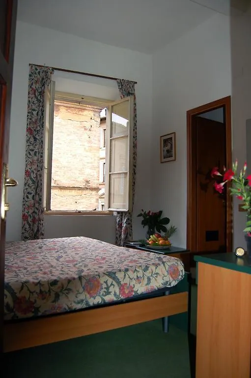 **  Piccolo Hotel Il Palio Siena Italy